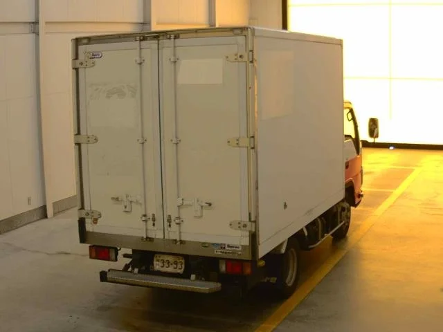 Isuzu ELF — фото 2