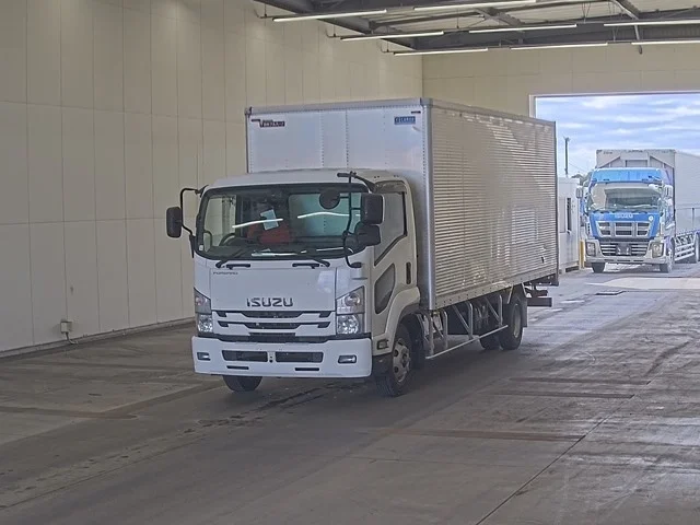 Isuzu FORWARD — фото 1