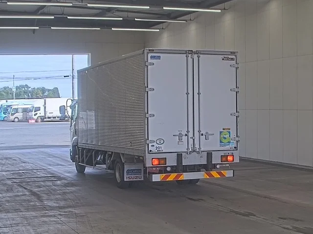 Isuzu FORWARD — фото 2