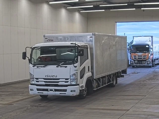 Isuzu FORWARD — фото 1