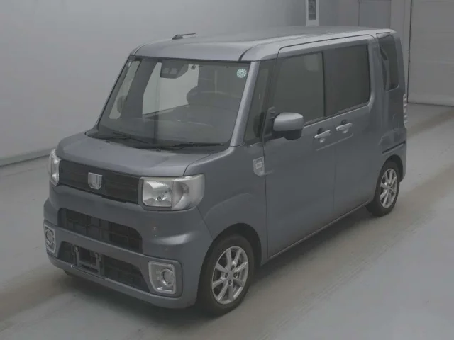 Daihatsu WAKE — фото 1