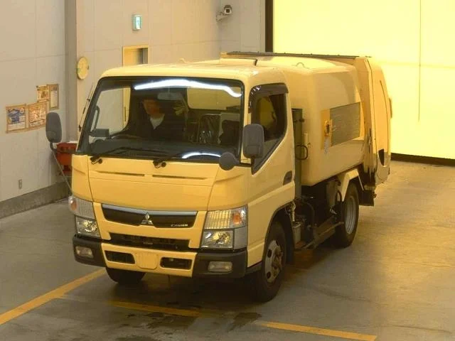 Mitsubishi CANTER — фото 1
