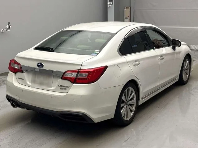 Subaru LEGACY B4 — фото 2