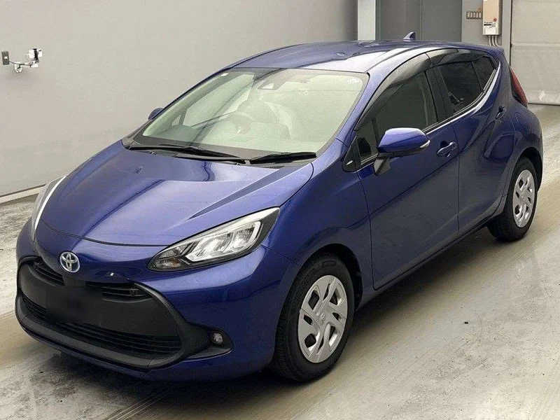 Toyota AQUA — фото 1