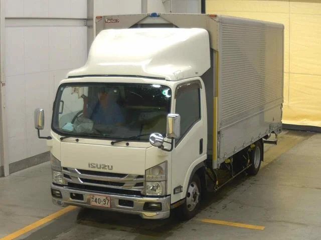 Isuzu ELF