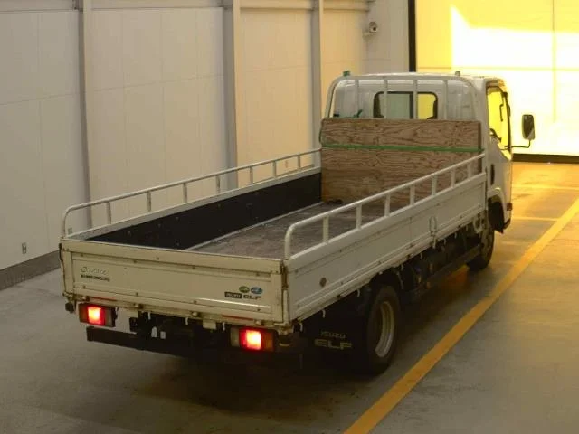 Isuzu ELF — фото 2