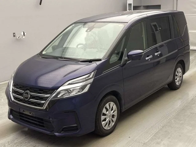 Nissan SERENA — фото 1
