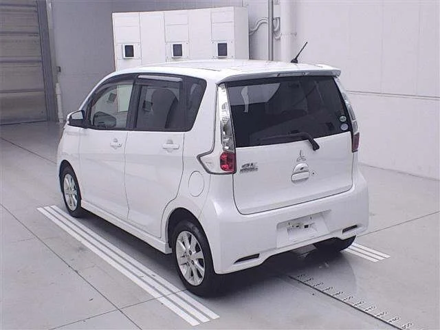 Mitsubishi EK CUSTOM — фото 2