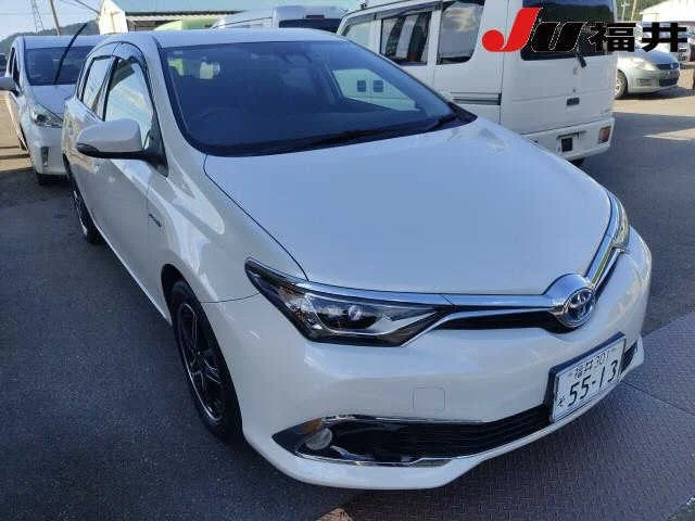 Toyota AURIS — фото 1