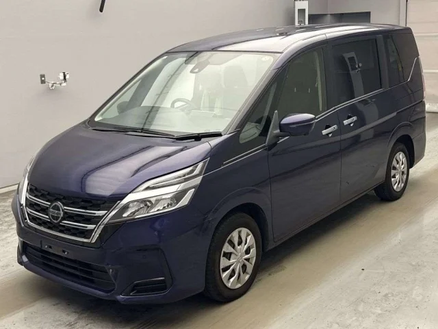 Nissan SERENA — фото 1
