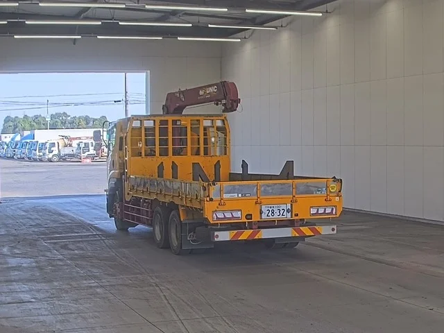 Isuzu FORWARD — фото 2