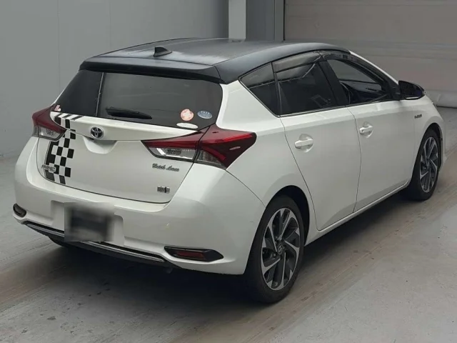 Toyota AURIS — фото 2