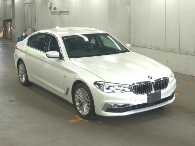 BMW 5-Series — фото 1