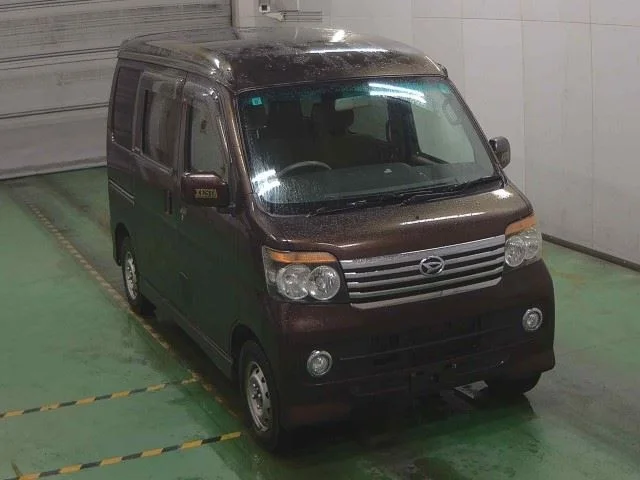 Daihatsu ATRAI WAGON — фото 1