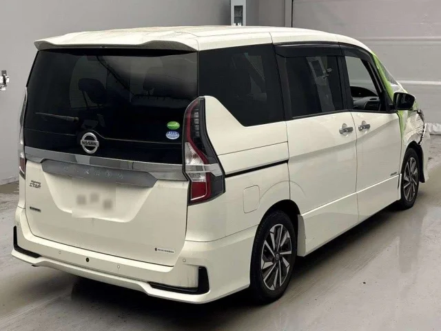 Nissan SERENA — фото 2