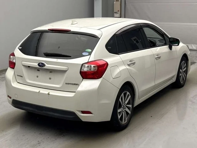 Subaru IMPREZA — фото 2
