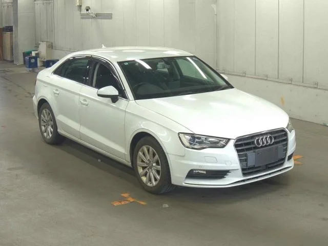 Audi A3 — фото 1