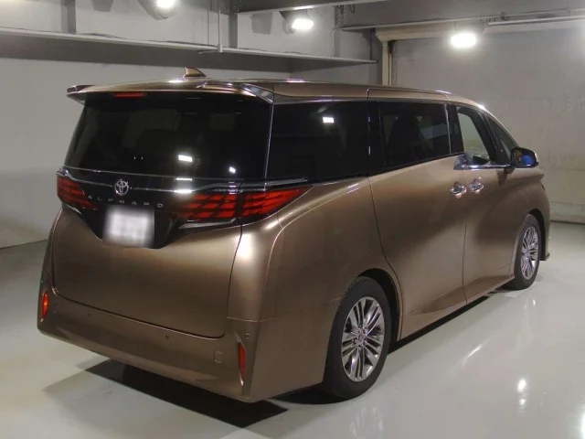 Toyota ALPHARD — фото 2