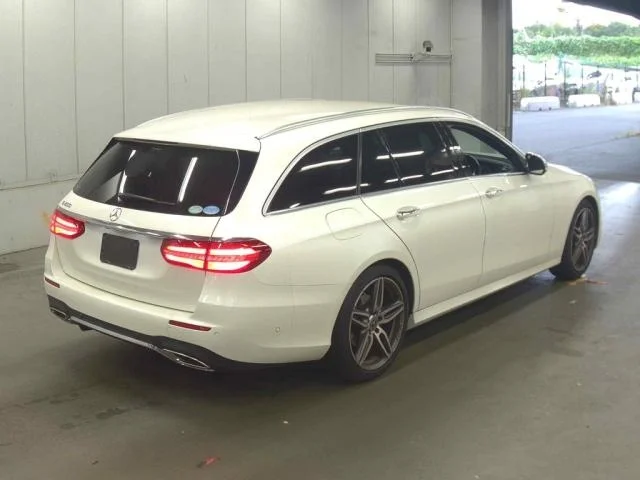 Mercedes-Benz E CLASS WAGON — фото 2