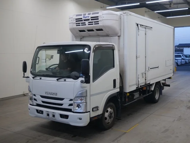 Isuzu ELF — фото 1