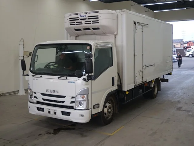 Isuzu ELF — фото 1