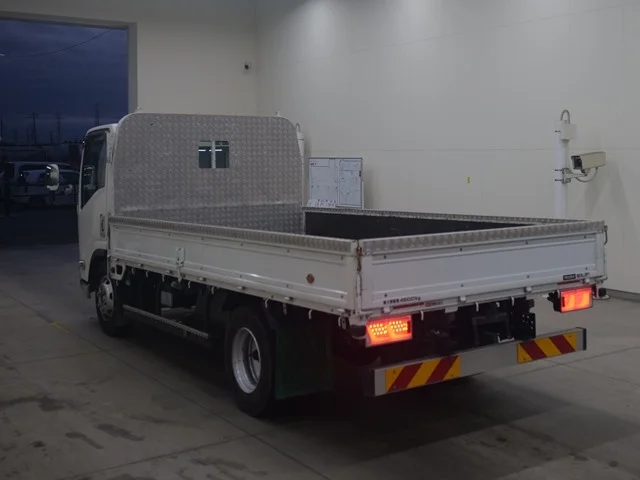 Isuzu ELF — фото 2