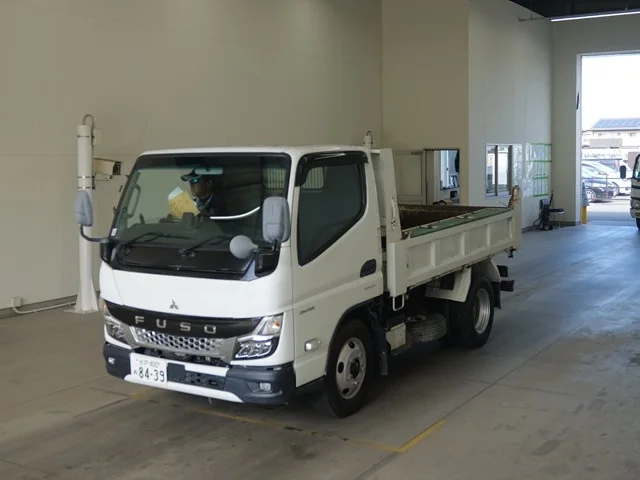 Mitsubishi CANTER — фото 1