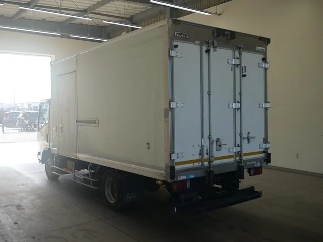 Isuzu ELF — фото 2