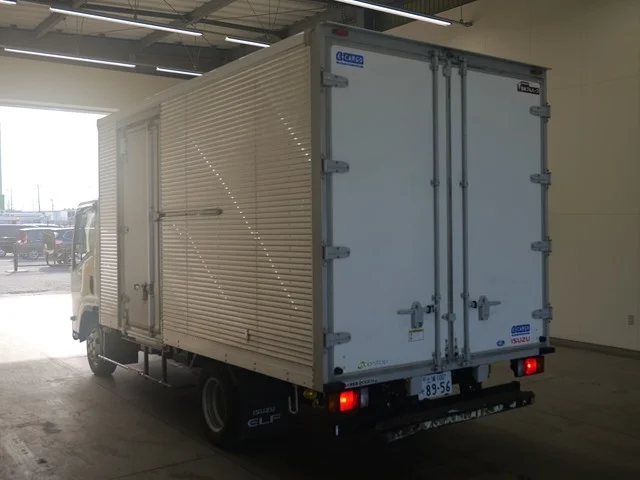 Isuzu ELF — фото 2