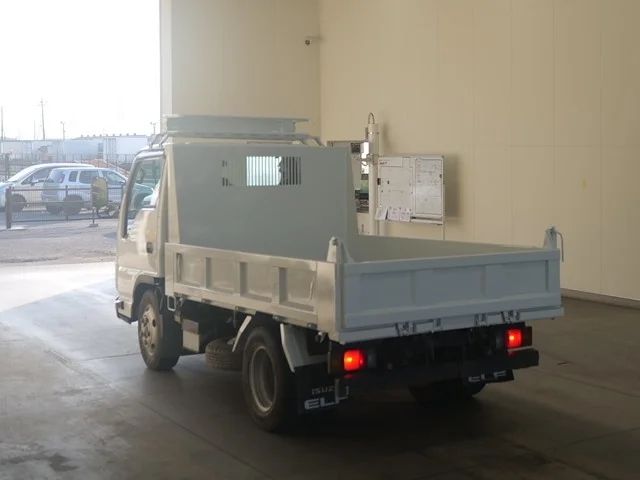 Isuzu ELF — фото 2