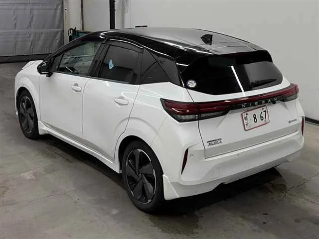 Nissan AURA — фото 2