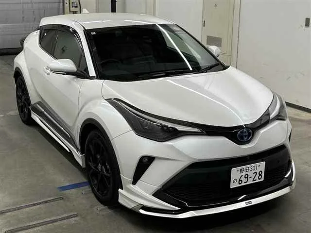 Toyota C-HR — фото 1