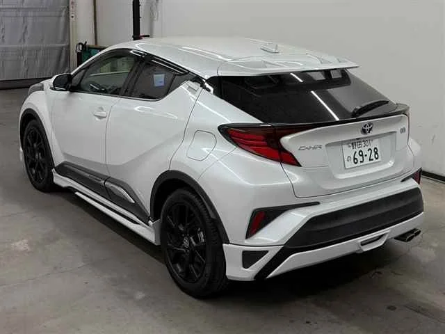 Toyota C-HR — фото 2