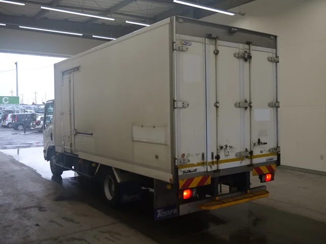 Isuzu ELF — фото 2