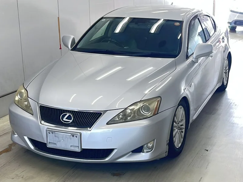 Lexus IS — фото 1