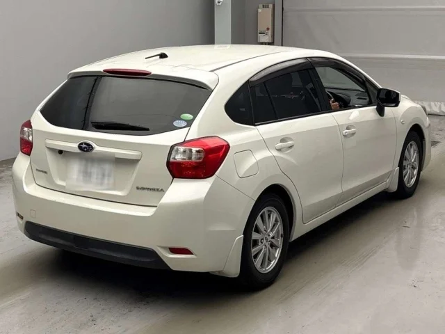 Subaru IMPREZA — фото 2