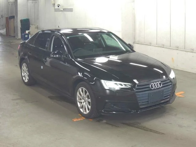 Audi A4 — фото 1