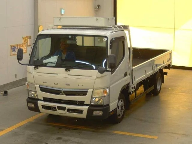 Mitsubishi CANTER — фото 1