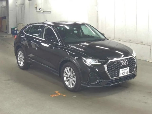 Audi Q3 — фото 1