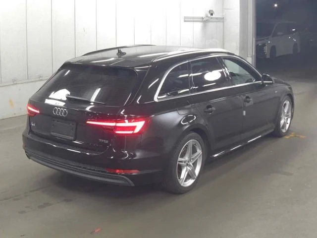 Audi A4 — фото 2