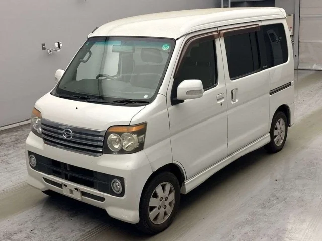 Daihatsu ATRAI WAGON — фото 1