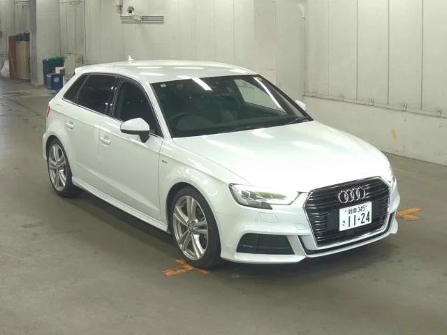 Audi A3 — фото 1