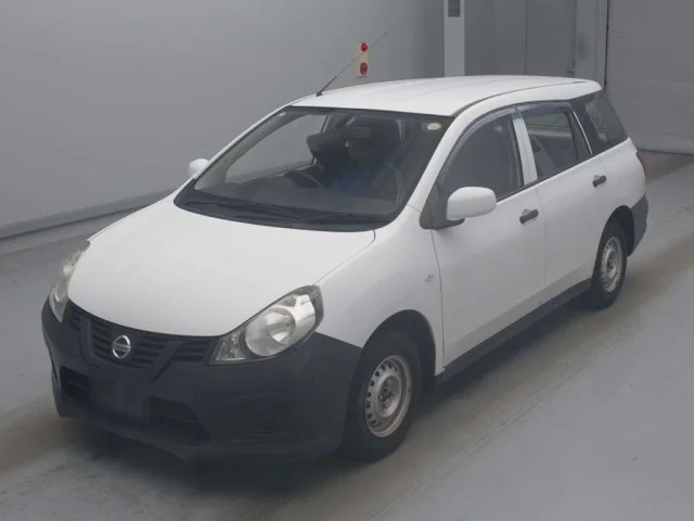 Nissan AD — фото 1