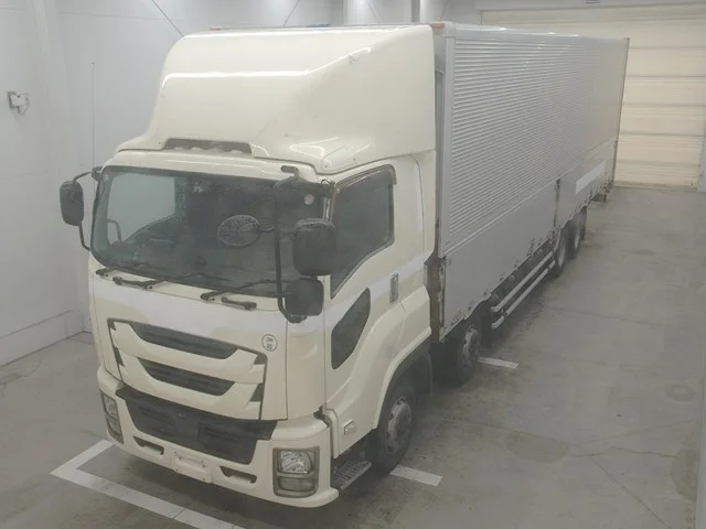 Isuzu TRUCK