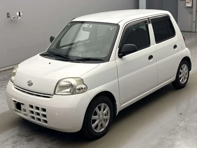 Daihatsu ESSE — фото 1