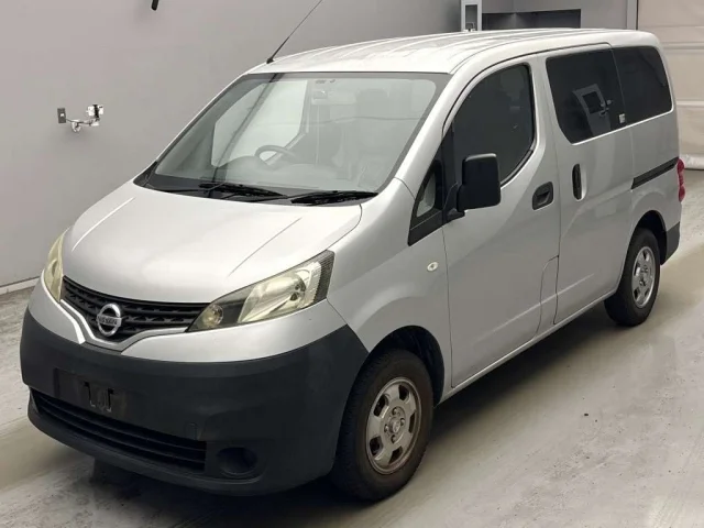 Nissan NV200 — фото 1