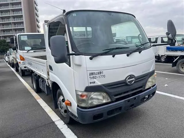 HINO DUTRO — фото 1