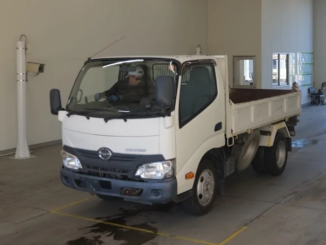 HINO DUTRO — фото 1