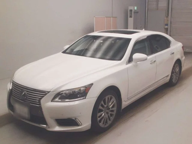 Lexus LS