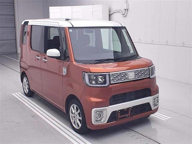 Daihatsu WAKE — фото 1
